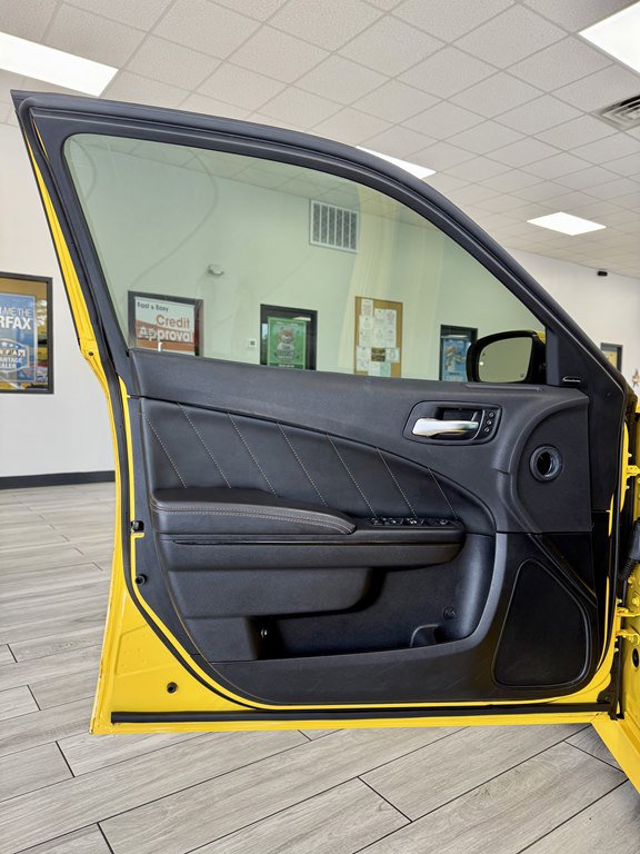 Used 2018 Dodge Charger R/T RWD image 15