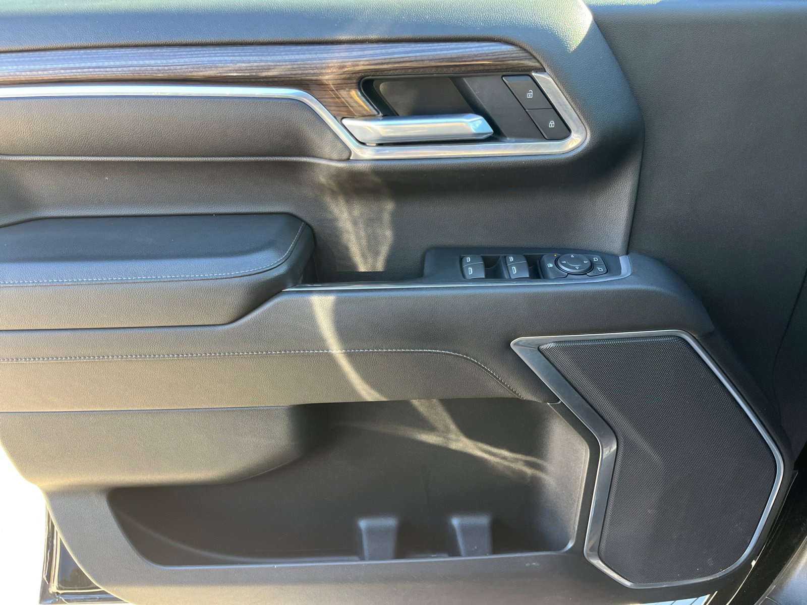 Used 2022 Chevrolet Silverado 1500 RST image 24