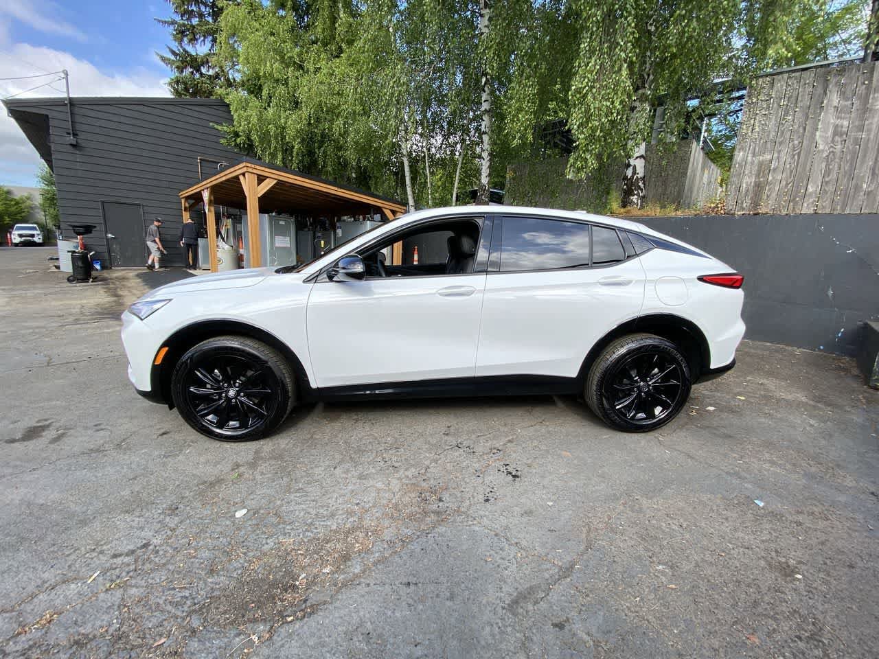 Used 2024 Buick Envista Sport Touring FWD image 3