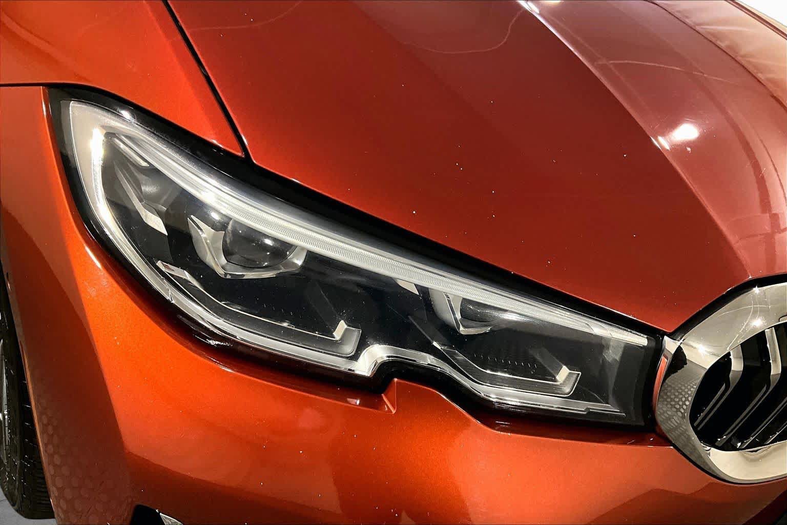 Used 2019 BMW 330i xDrive Sedan w/ Premium Package AWD/4WD image 26