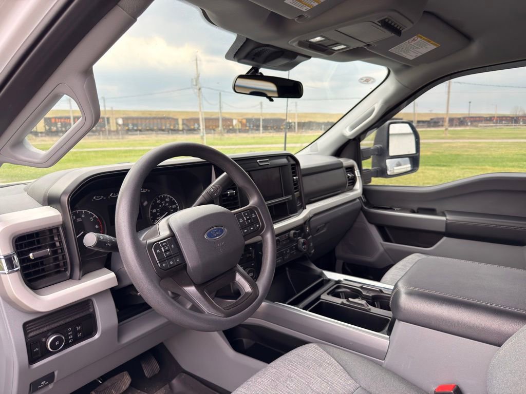 Used 2025 Ford F350 XLT image 28