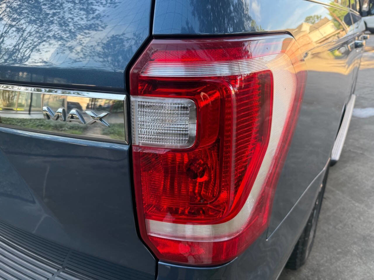 Used 2019 Ford Expedition Max XLT AWD/4WD image 18