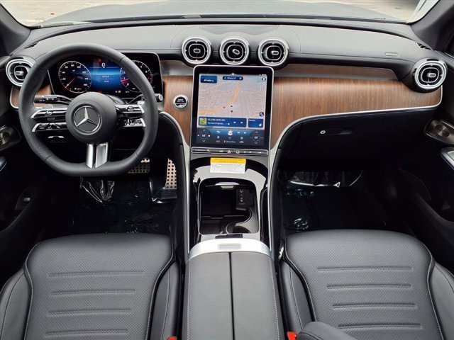 Used 2025 Mercedes-Benz GLC 300 image 4