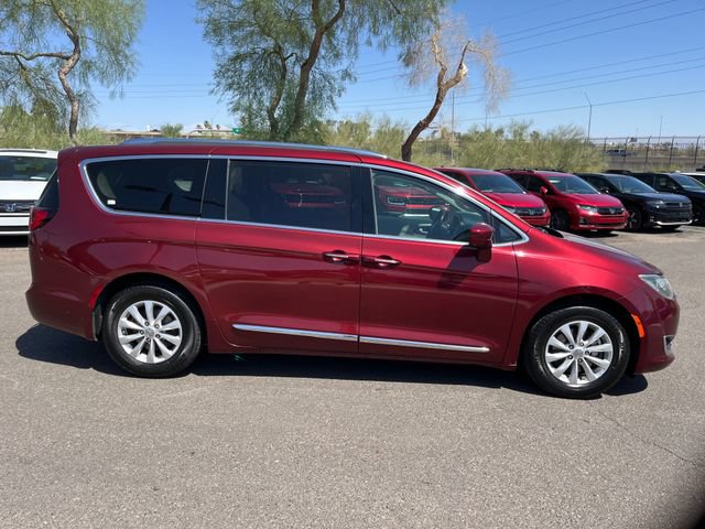 Used 2019 Chrysler Pacifica Touring-L FWD image 14