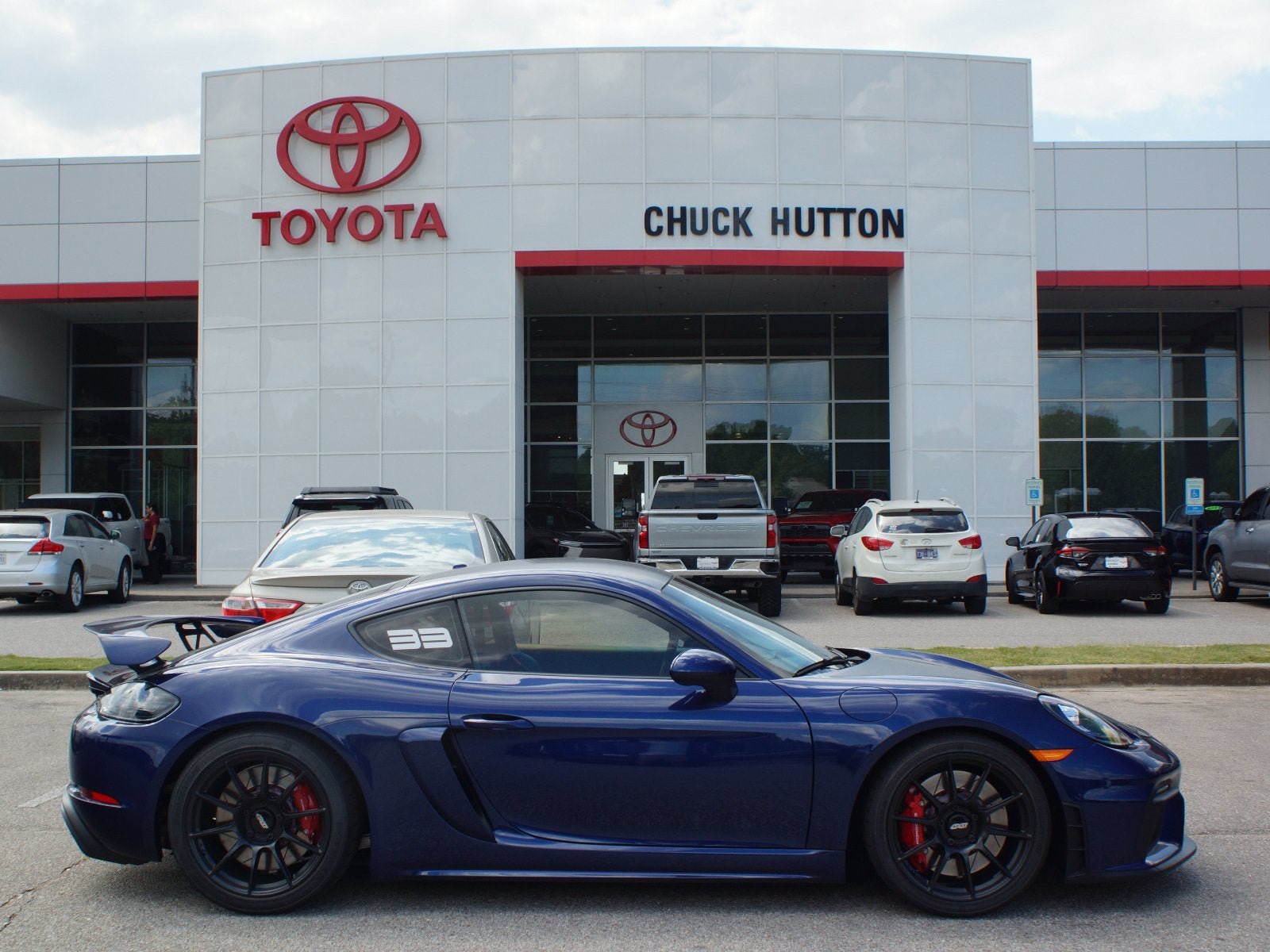 Used 2021 Porsche 718 Cayman GT4 RWD image 18