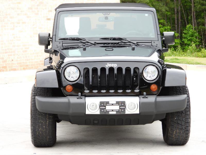 Used 2013 Jeep Wrangler Sahara w/ Connectivity Group AWD/4WD image 30