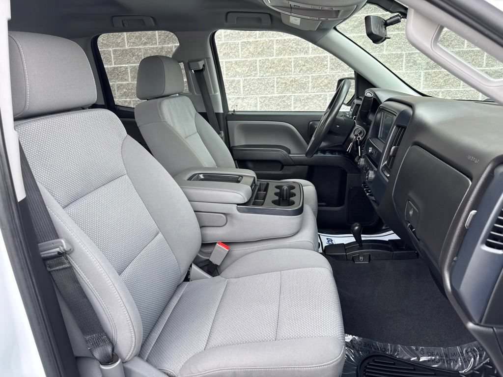 Used 2019 Chevrolet Silverado 1500 Custom w/ Custom Convenience Package AWD/4WD image 30