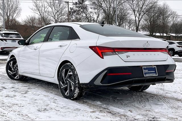 Certified 2025 Hyundai Elantra SEL image 12