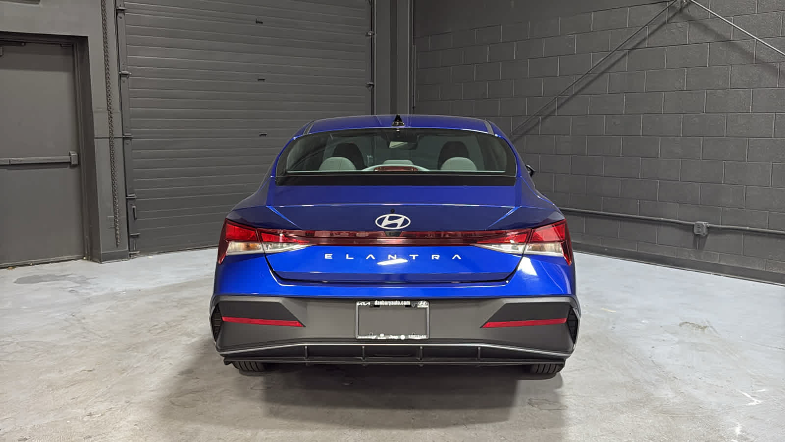 Used 2024 Hyundai Elantra SEL FWD image 5