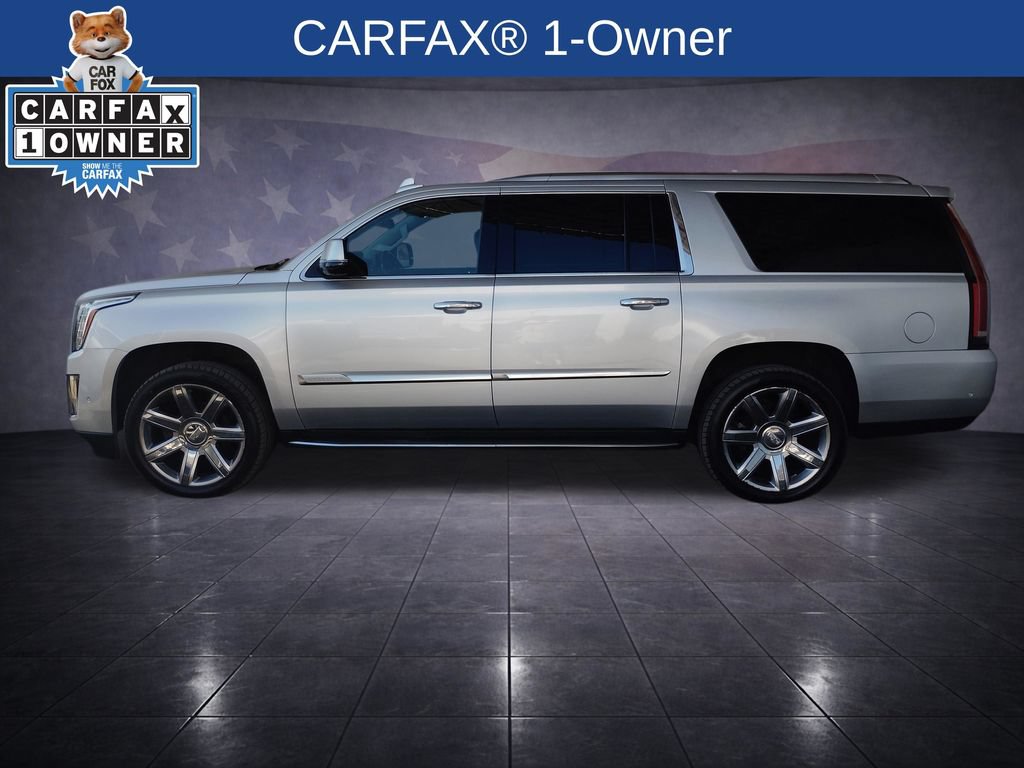 Used 2020 Cadillac Escalade ESV Luxury RWD image 2