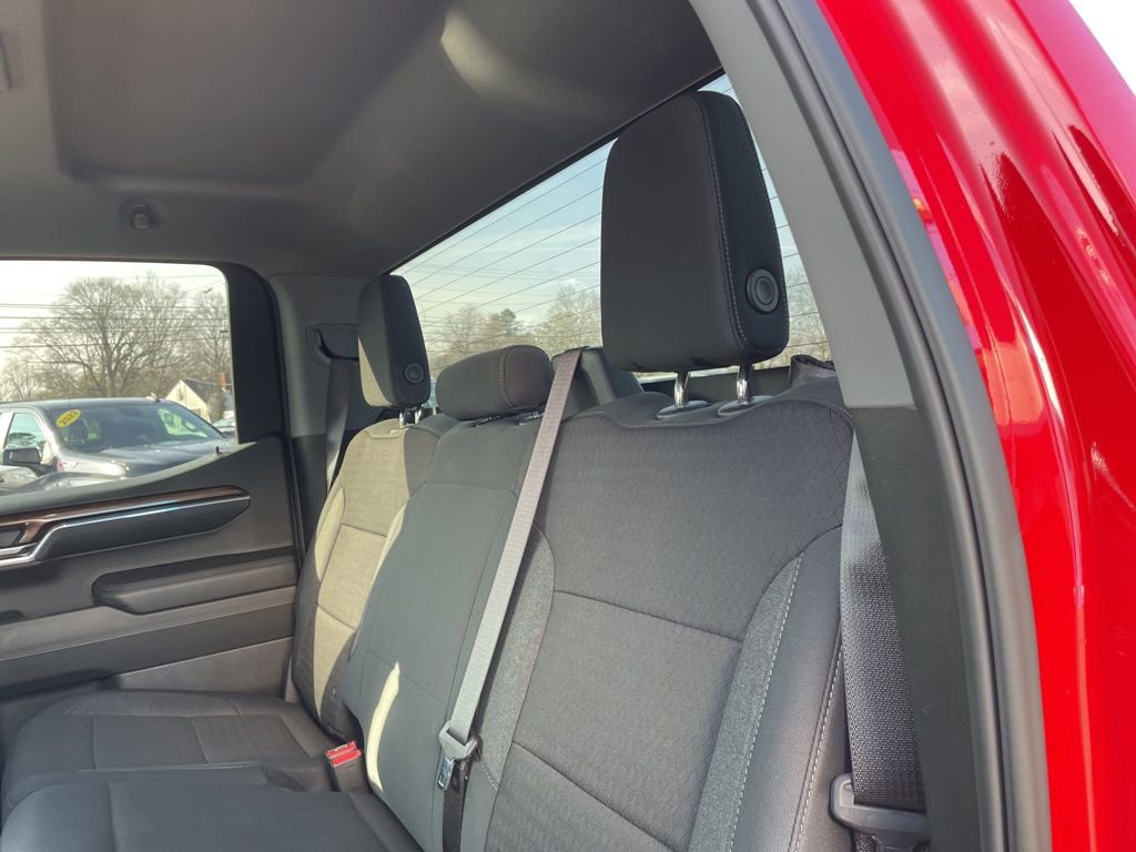 Used 2024 Chevrolet Silverado 1500 LT image 39