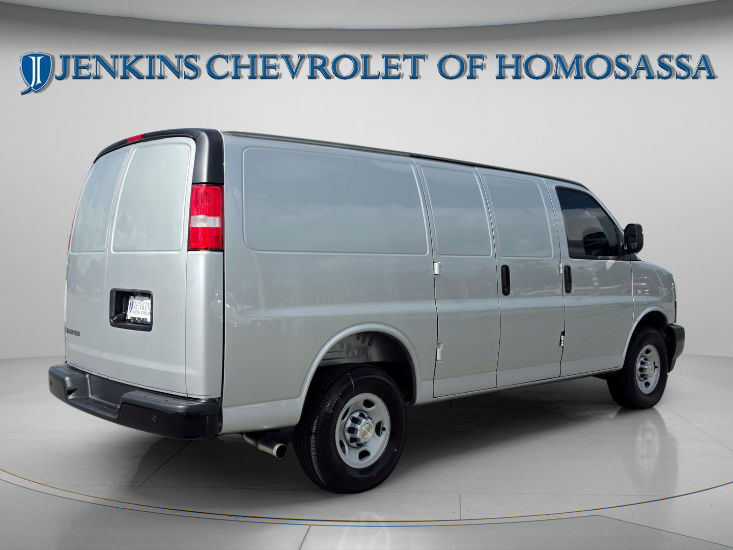 New 2026 Chevrolet Express 2500 w/ Driver Convenience Package RWD image 4