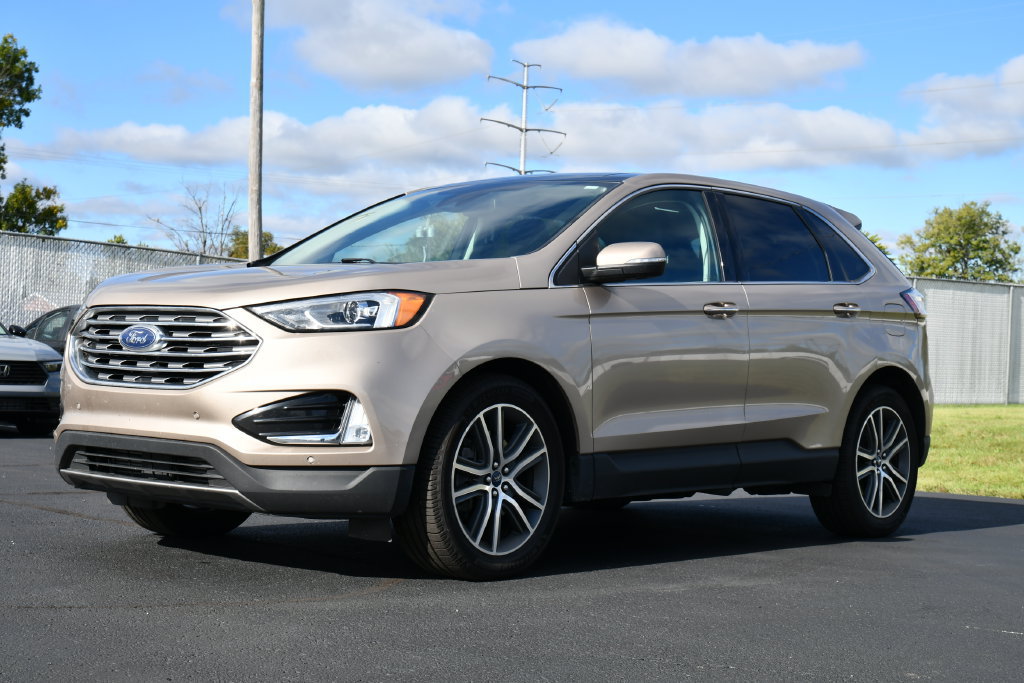 Used 2021 Ford Edge Titanium AWD/4WD image 3