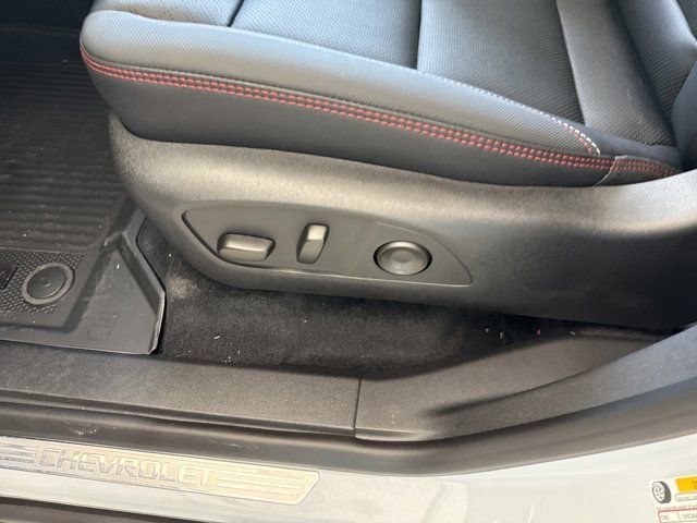 New 2026 Chevrolet Traverse RS w/ LPO, Floor Liner Package image 14