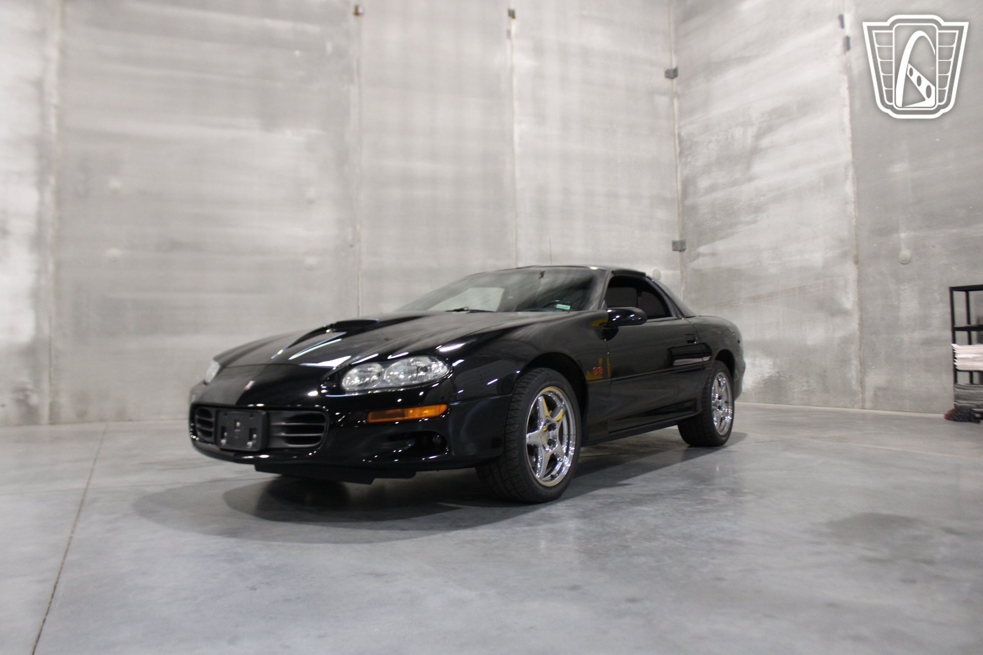Used 2000 Chevrolet Camaro Z28 w/ SS Performance/Appearance Pkg RWD image 18