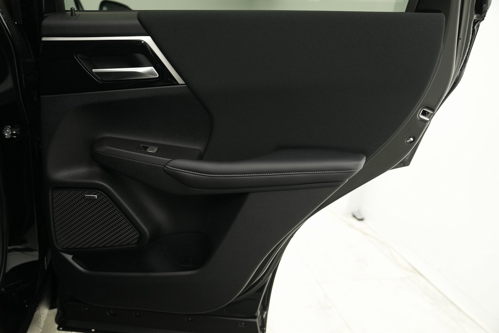 Used 2025 Mitsubishi Outlander ES image 15