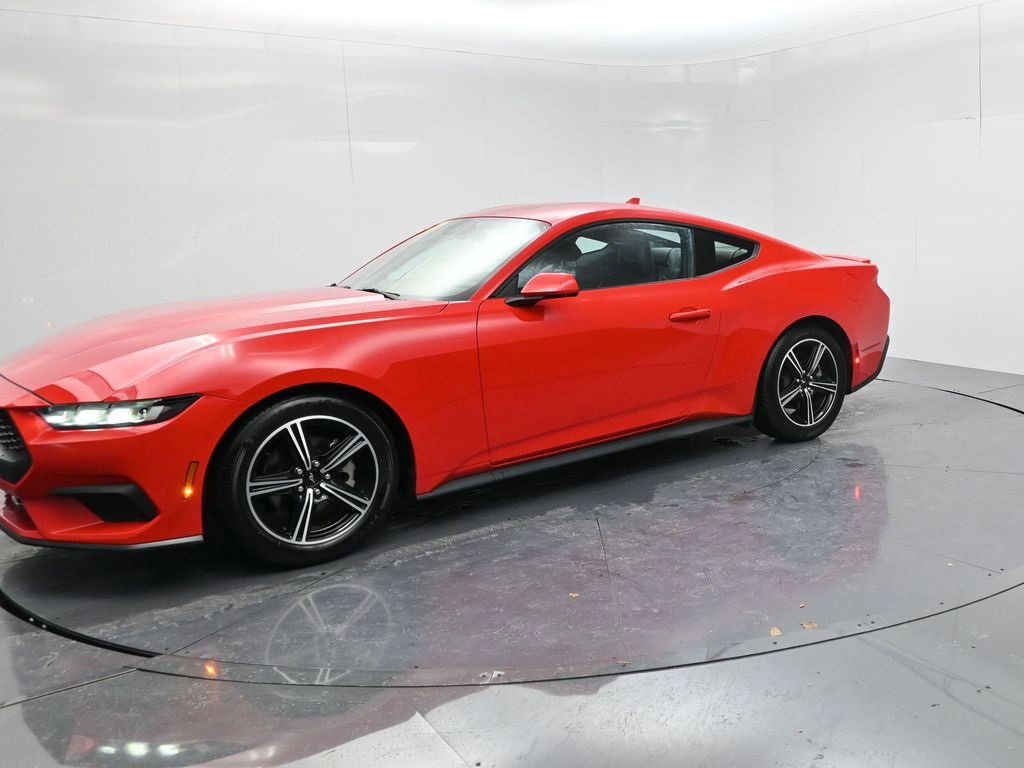 Used 2024 Ford Mustang Premium image 4