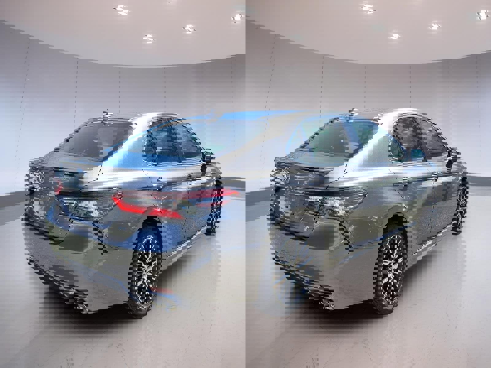 Used 2024 Toyota Camry SE image 5