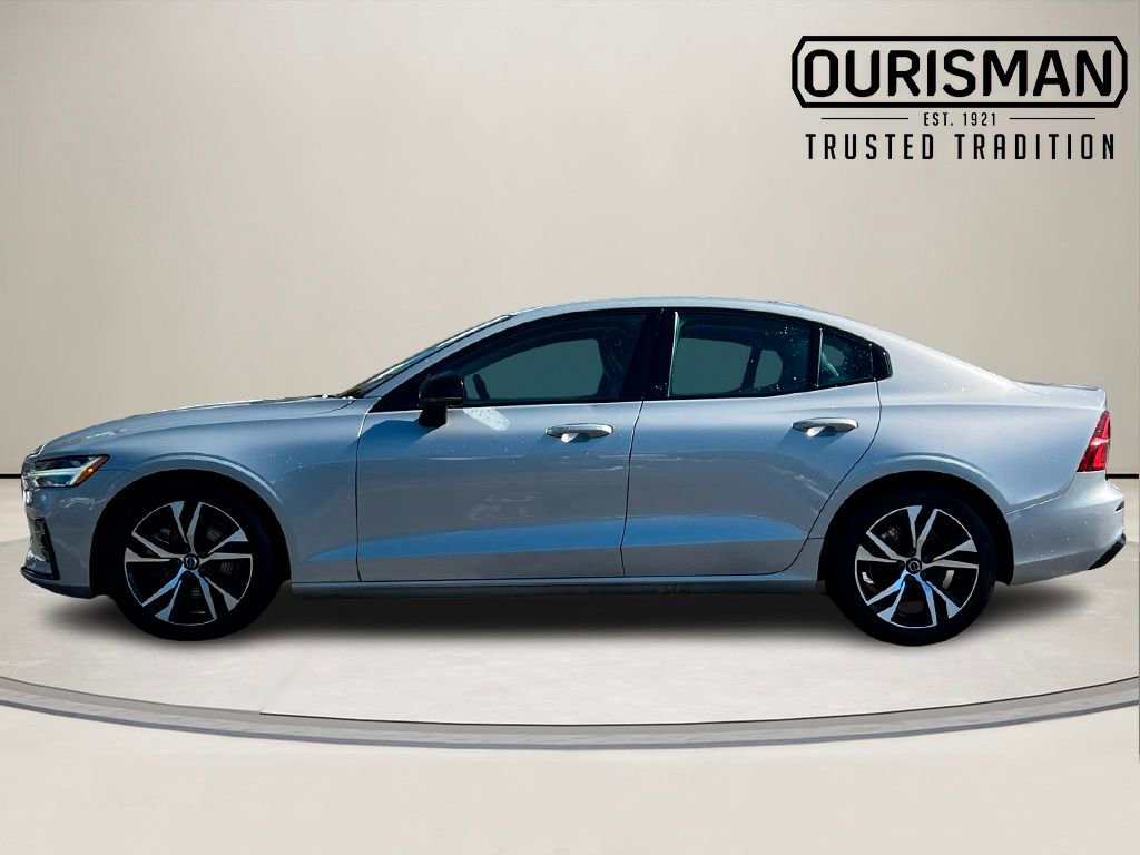 Used 2024 Volvo S60 B5 Core image 3