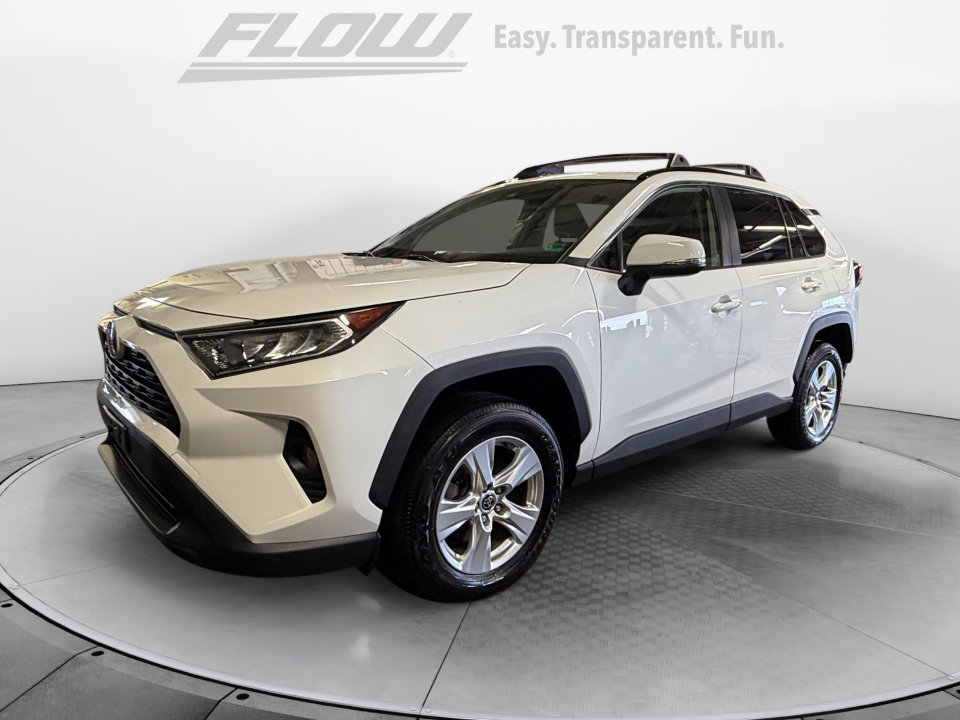 Used 2020 Toyota RAV4 XLE w/ All Weather Liner Package AWD/4WD image 4