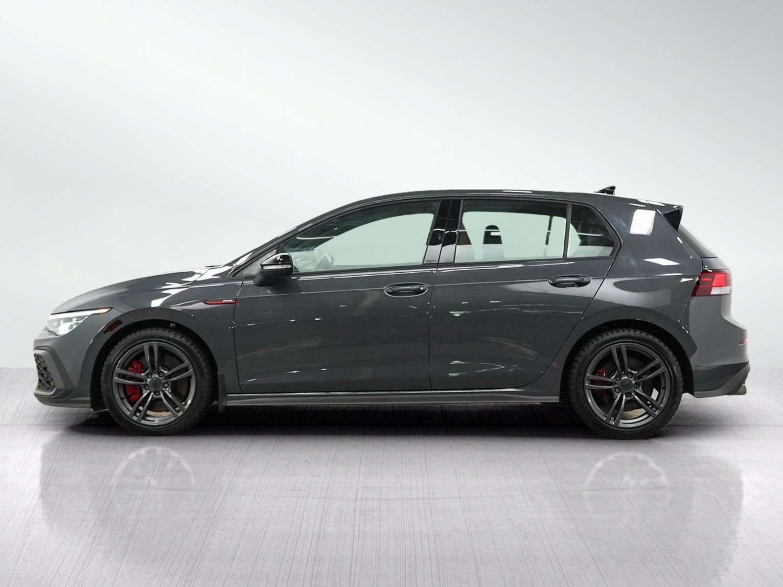 Used 2024 Volkswagen GTI SE FWD image 2