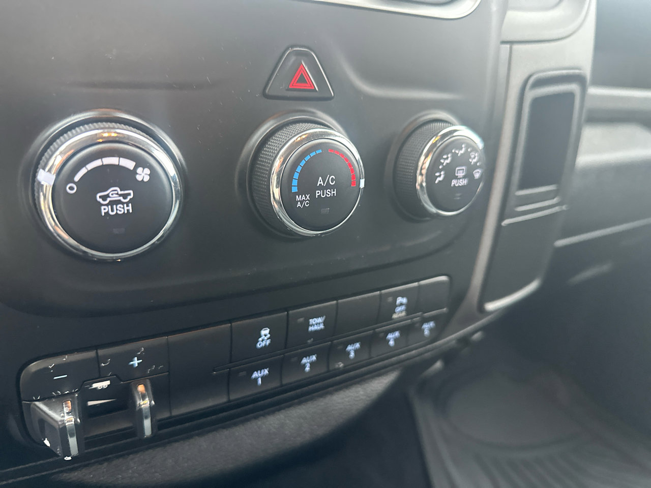 Used 2018 RAM 2500 Tradesman w/ Chrome Appearance Group image 42