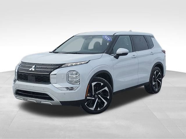 Used 2024 Mitsubishi Outlander SE