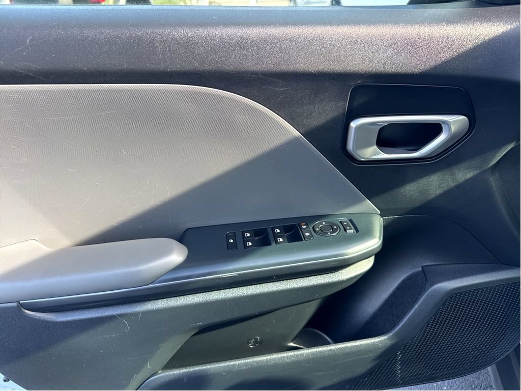 Used 2025 Kia K4 FWD image 11