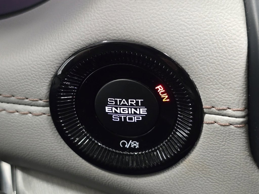 Used 2024 Jeep Compass Limited image 30