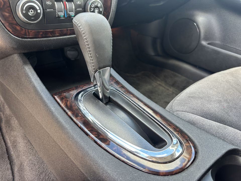 Used 2012 Chevrolet Impala LT FWD image 19