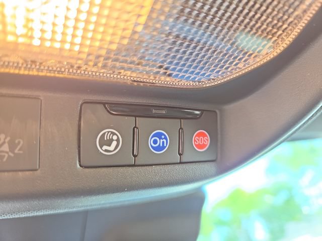 Used 2024 Chevrolet Trax RS w/ Sunroof Package FWD image 21