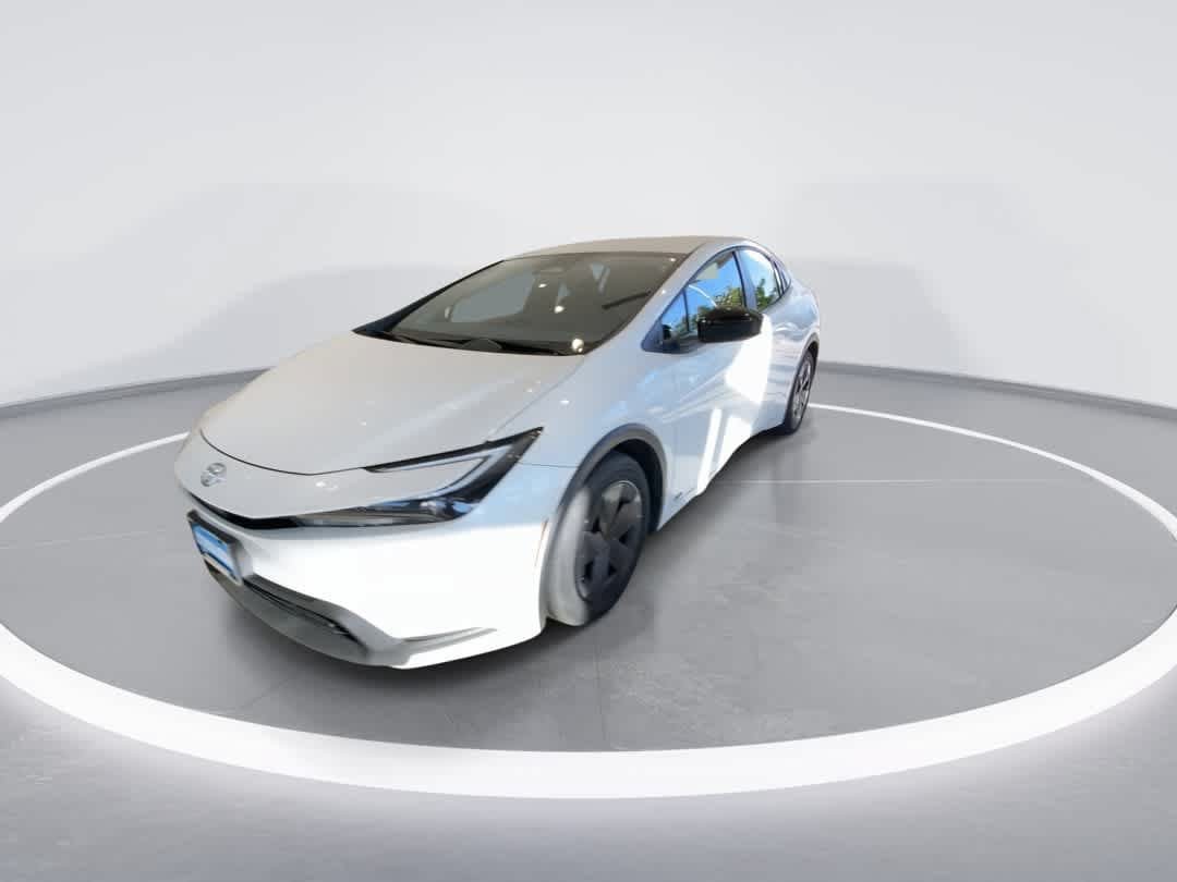 Certified 2024 Toyota Prius LE AWD/4WD image 4