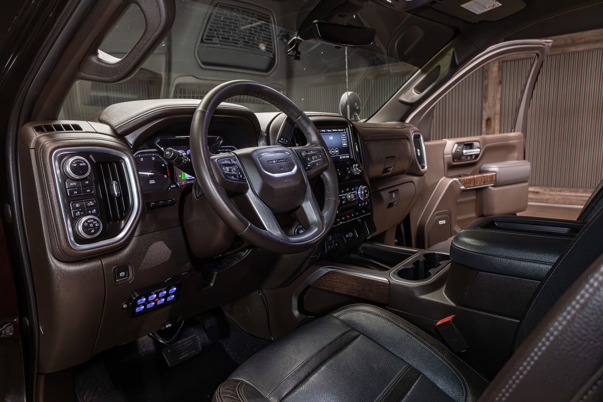 Used 2021 GMC Sierra 2500 Denali w/ Denali Ultimate Package AWD/4WD image 12