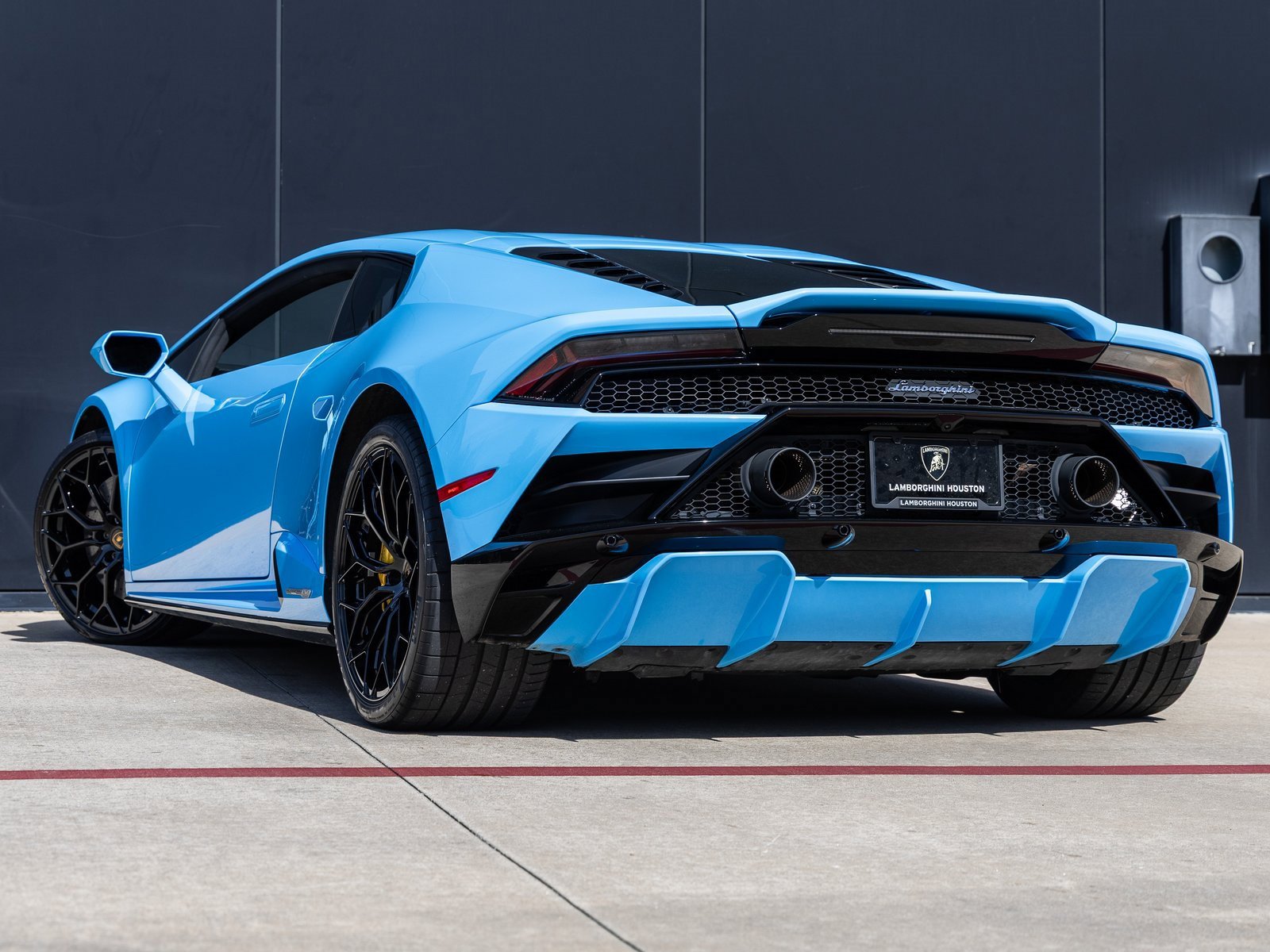 Used 2023 Lamborghini Huracan EVO image 6