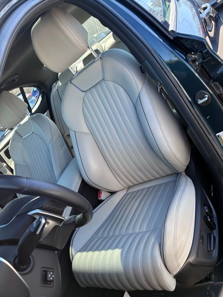 Used 2023 Genesis G70 3.3T w/ Sport Advanced Package image 17