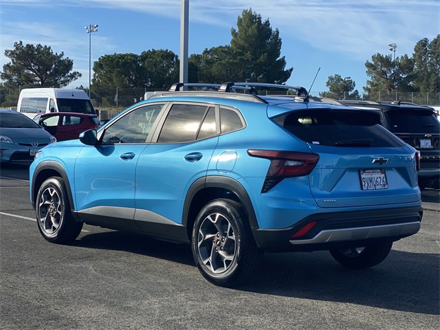 Certified 2025 Chevrolet Trax LT w/ LT Convenience Package image 7