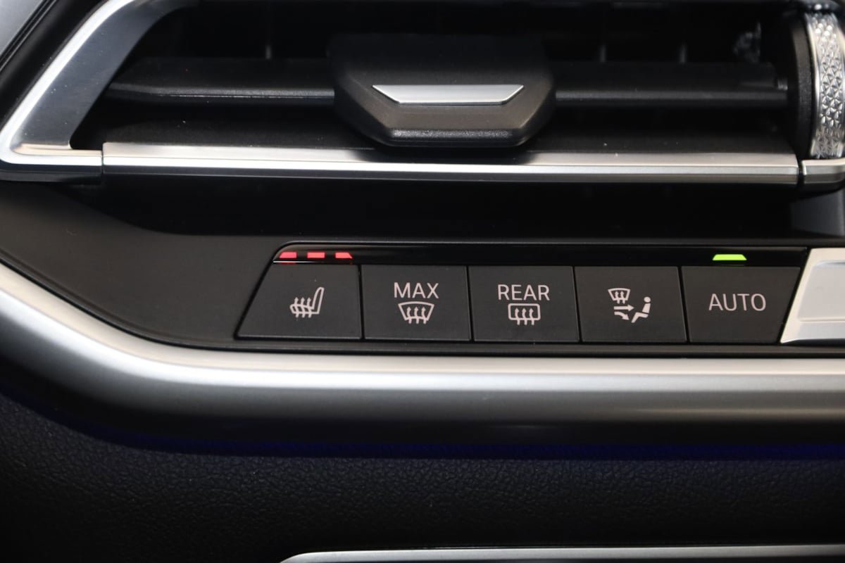 Used 2023 BMW X5 xDrive40i w/ Premium Package AWD/4WD image 7