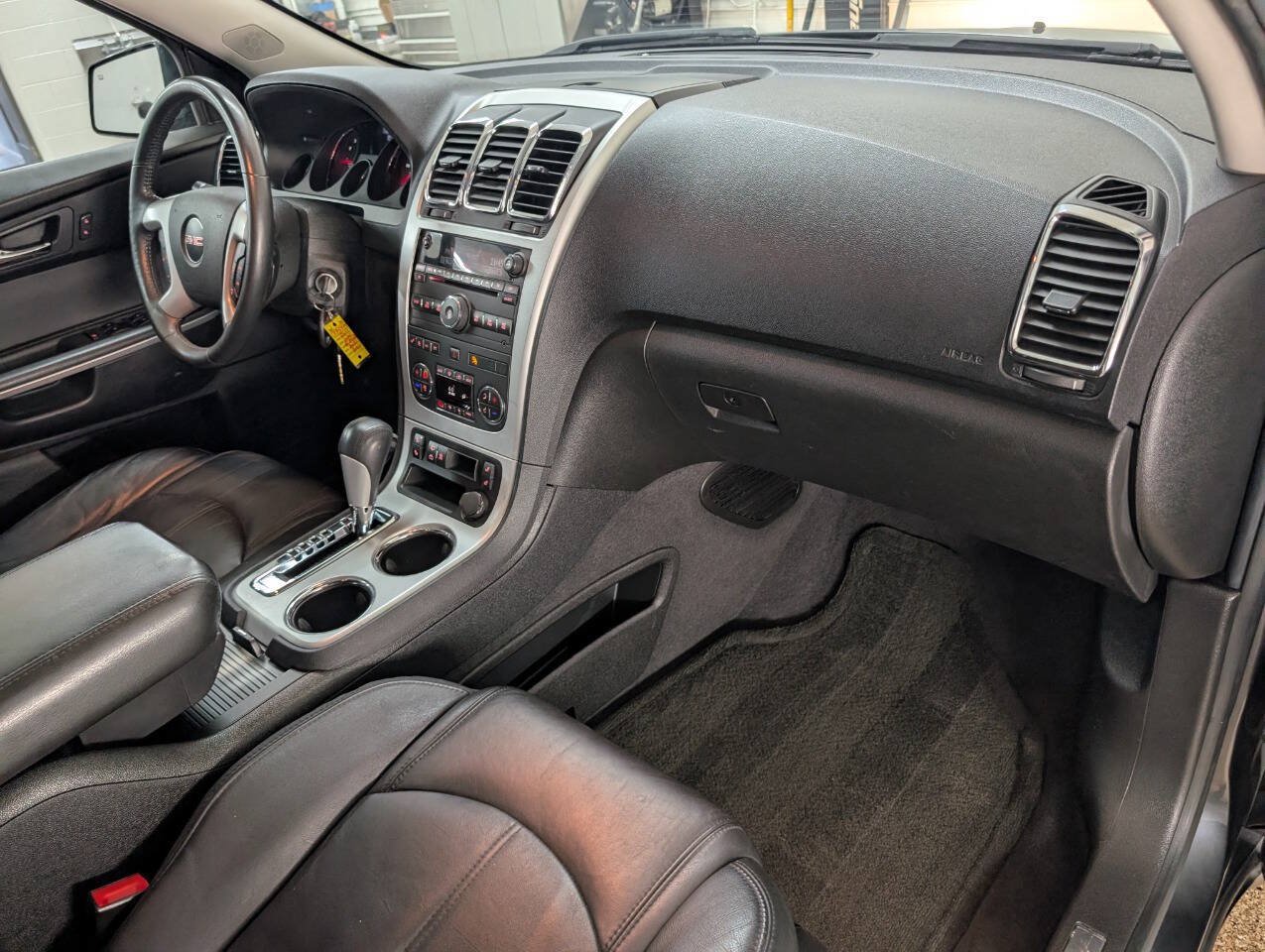 Used 2011 GMC Acadia SLT AWD/4WD image 24