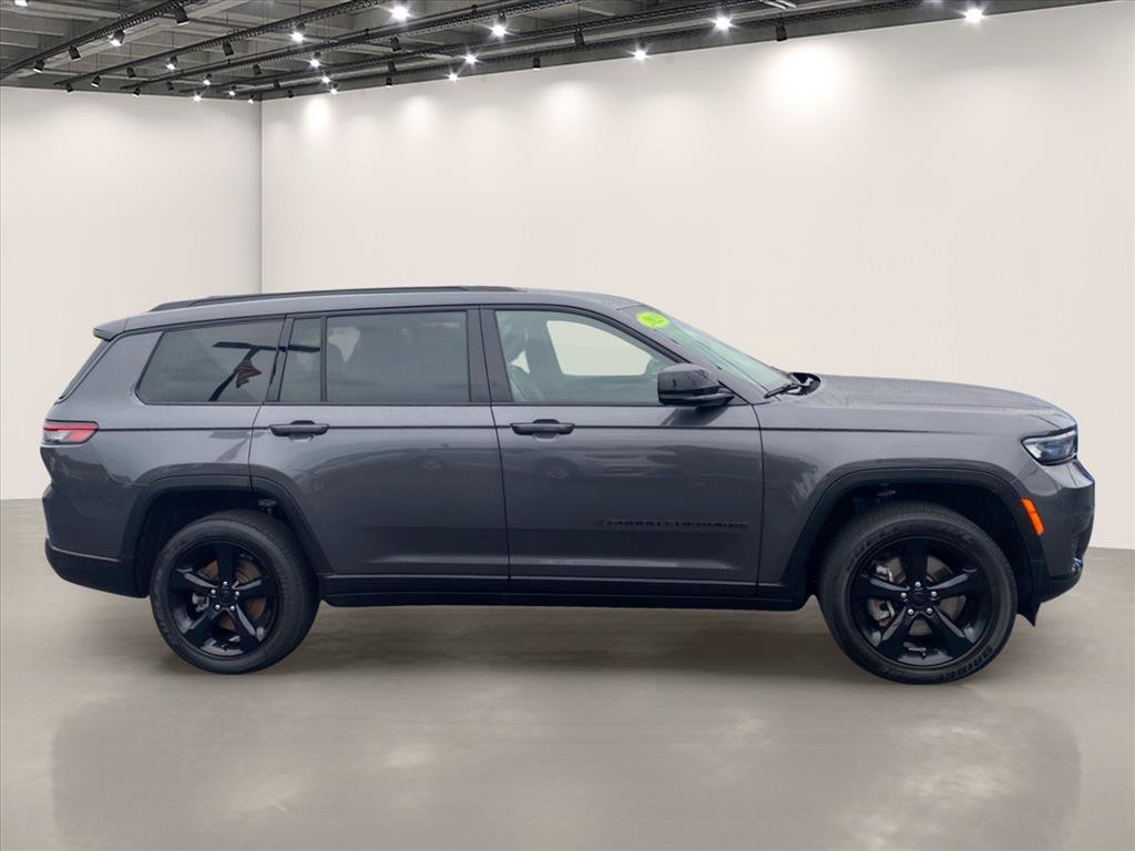 Used 2023 Jeep Grand Cherokee L Laredo AWD/4WD image 8