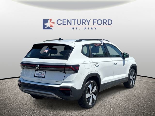 Used 2025 Volkswagen Taos S AWD/4WD image 2