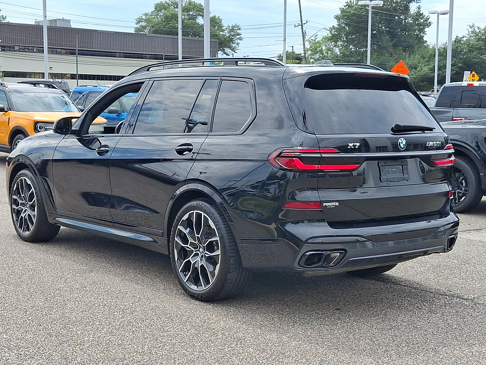 Used 2025 BMW X7 M60i w/ Executive Package AWD/4WD image 7