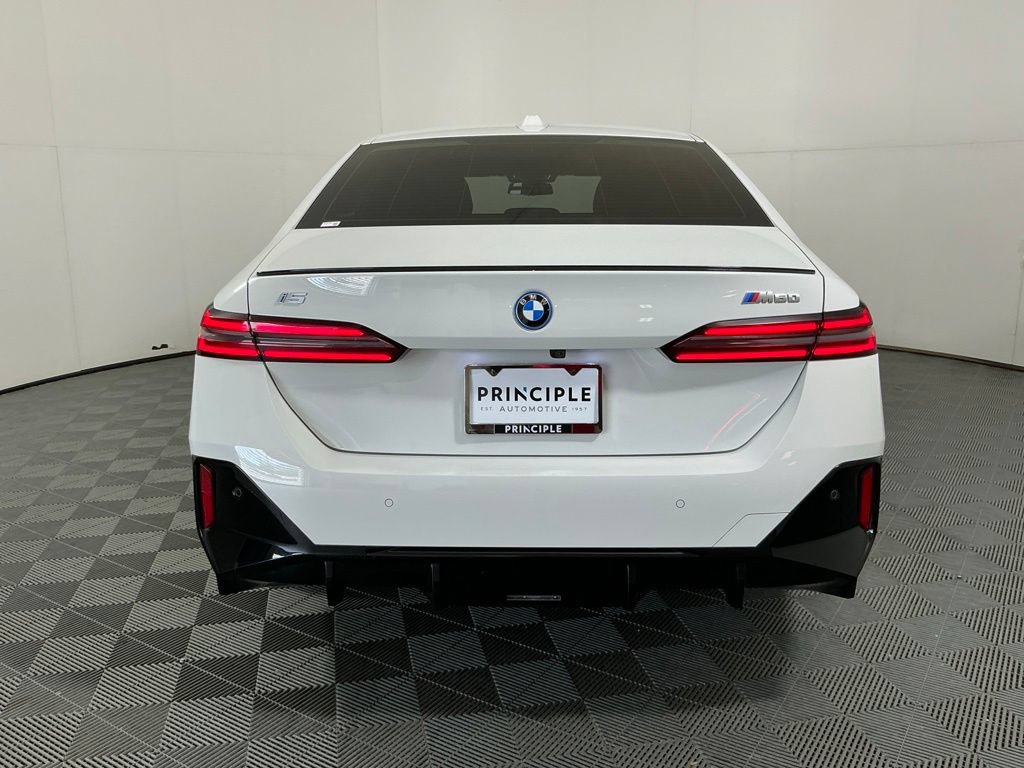 Used 2024 BMW i5 M60 w/ Premium Package AWD/4WD image 5