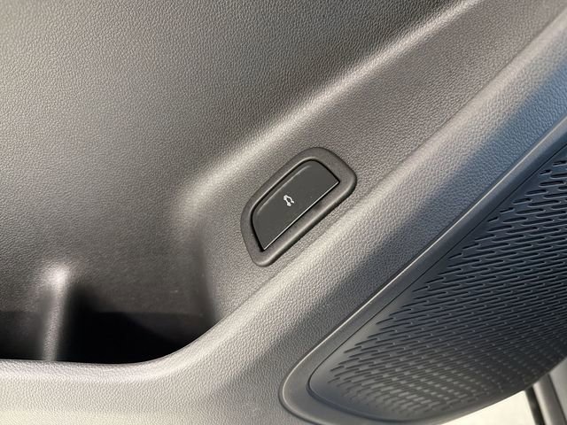 New 2026 Chevrolet Traverse LT w/ Sun and Wheel Package image 28