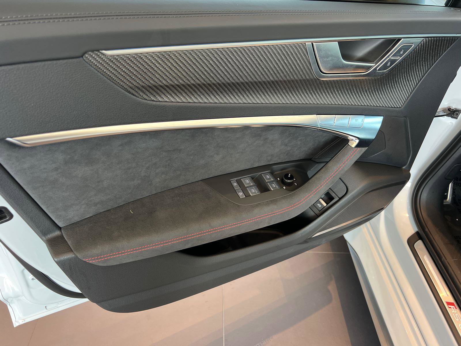 New 2025 Audi RS 6 performance image 10