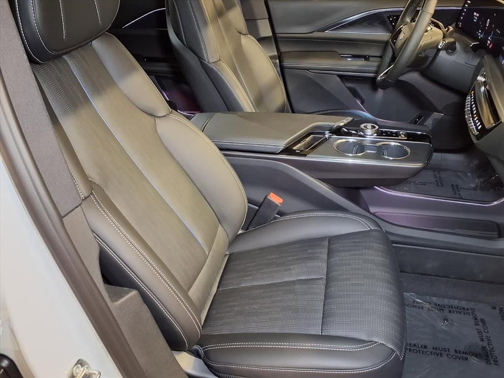 Certified 2026 Cadillac Lyriq Luxury image 23