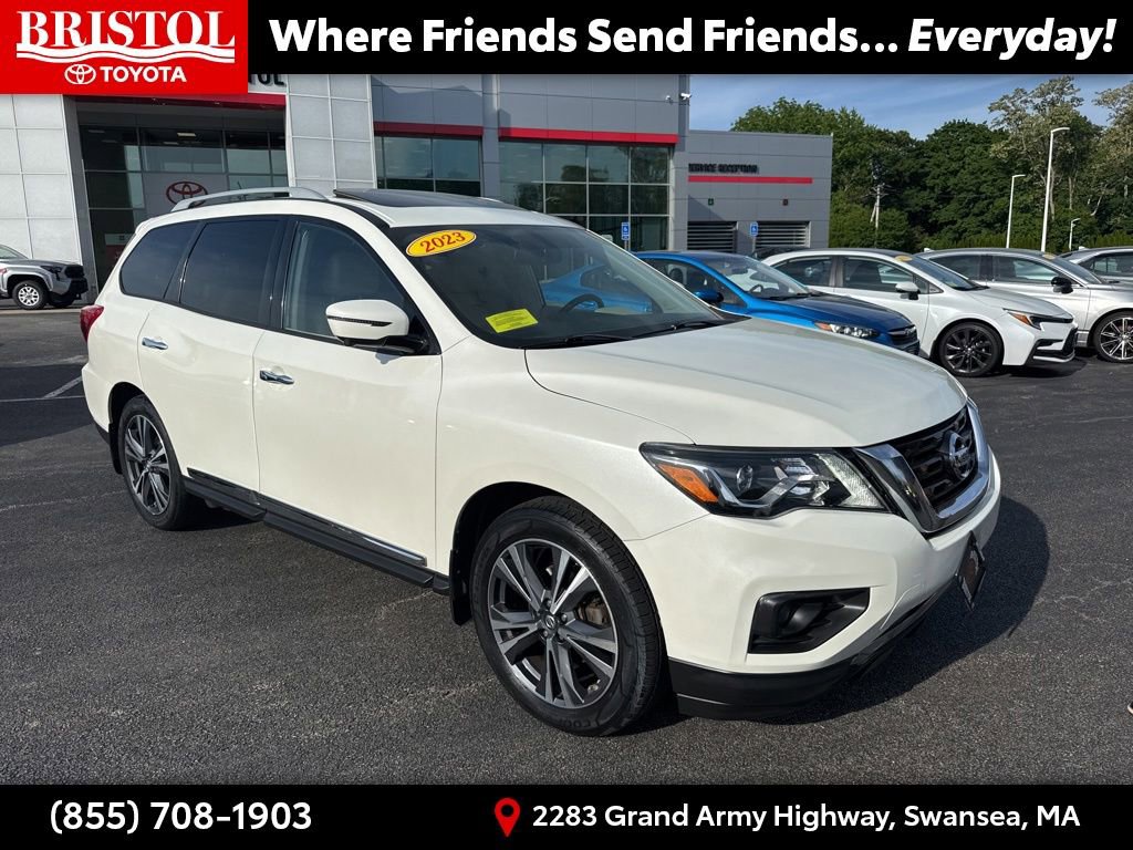 Used 2018 Nissan Pathfinder Platinum AWD/4WD image 1