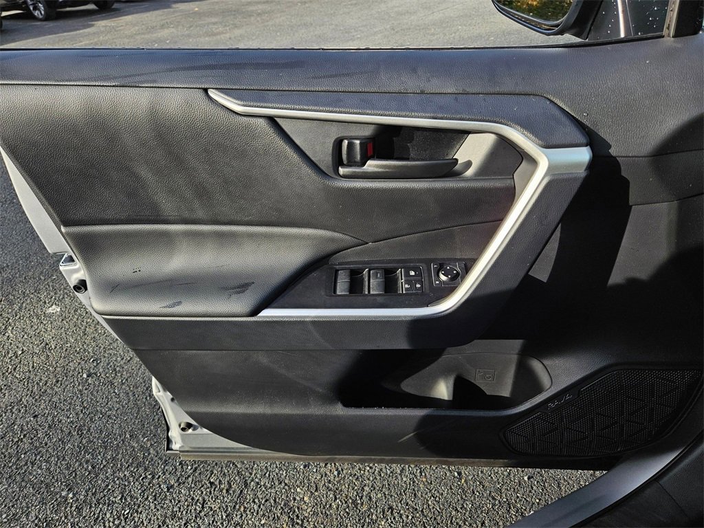 Certified 2025 Toyota RAV4 LE image 9