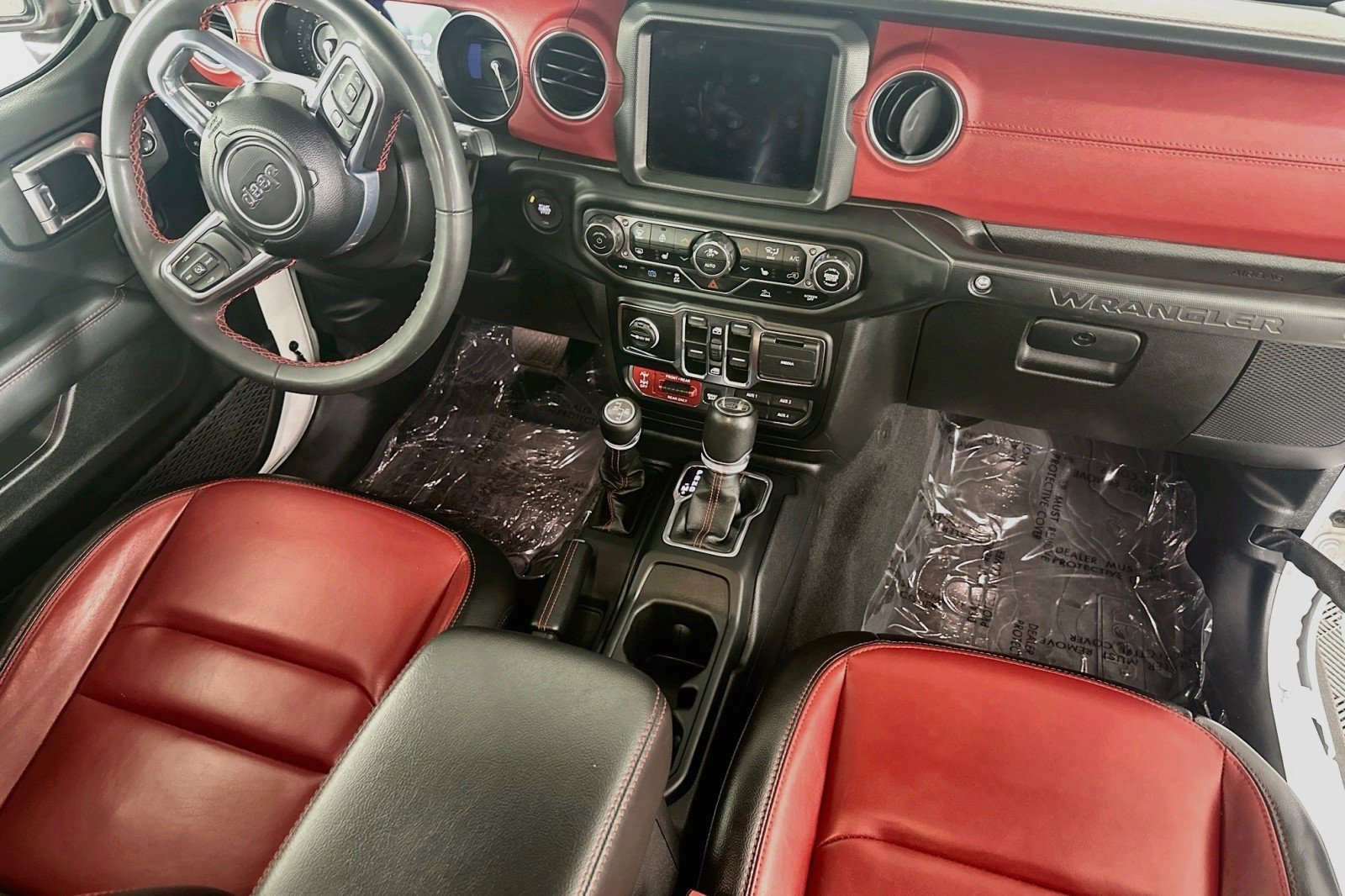 Used 2023 Jeep Wrangler Unlimited Rubicon 4xe AWD/4WD image 6