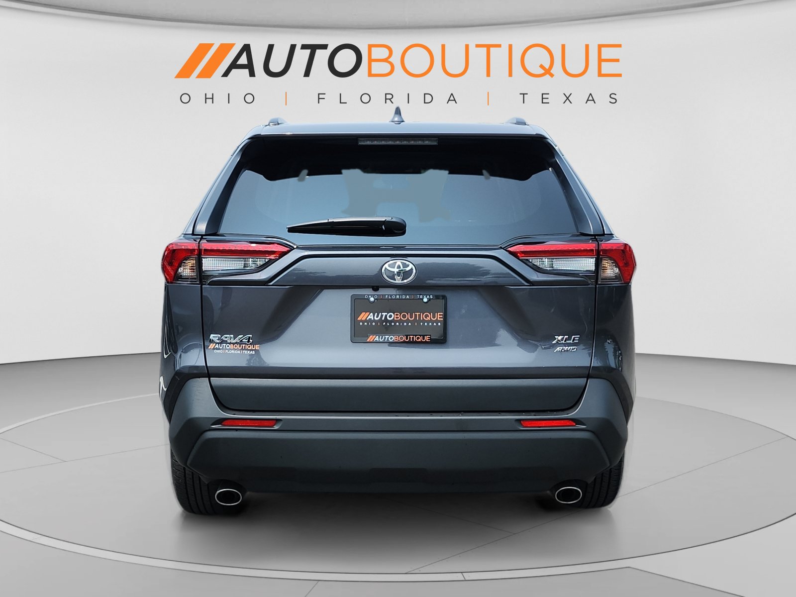Used 2025 Toyota RAV4 XLE w/ Convenience Package AWD/4WD image 4