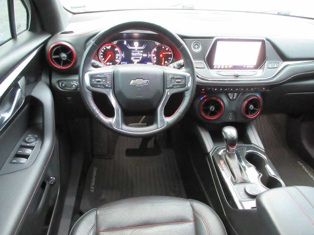 Certified 2019 Chevrolet Blazer RS w/ Sun and Wheels Package image 16